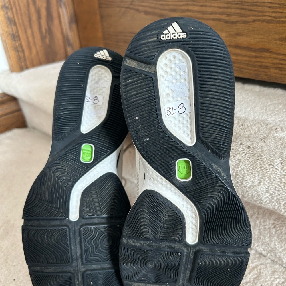 Adidas high tops ladies 8. EUC ready for a new adventure. - Picture 4 of 4